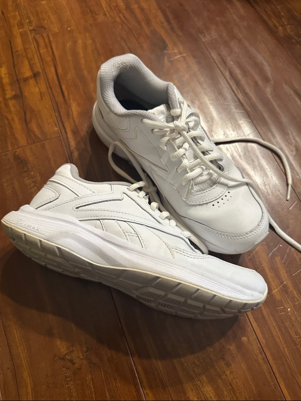 Reebok Women's Walk Ultra 7 DMX Max Walking Shoes Solid white Size 6